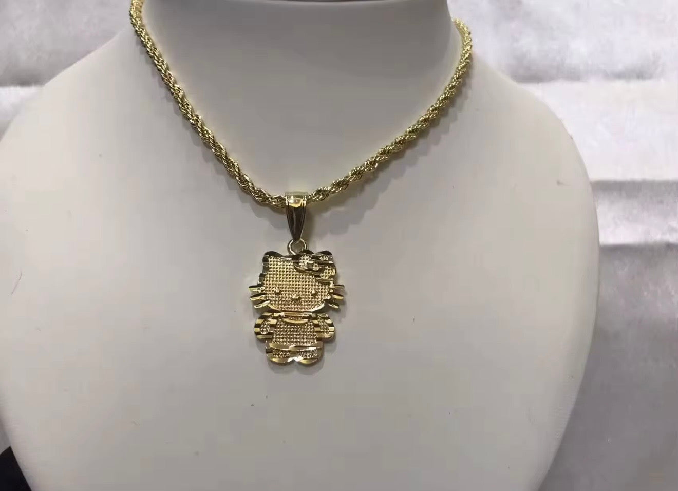 HK diamond cut necklace